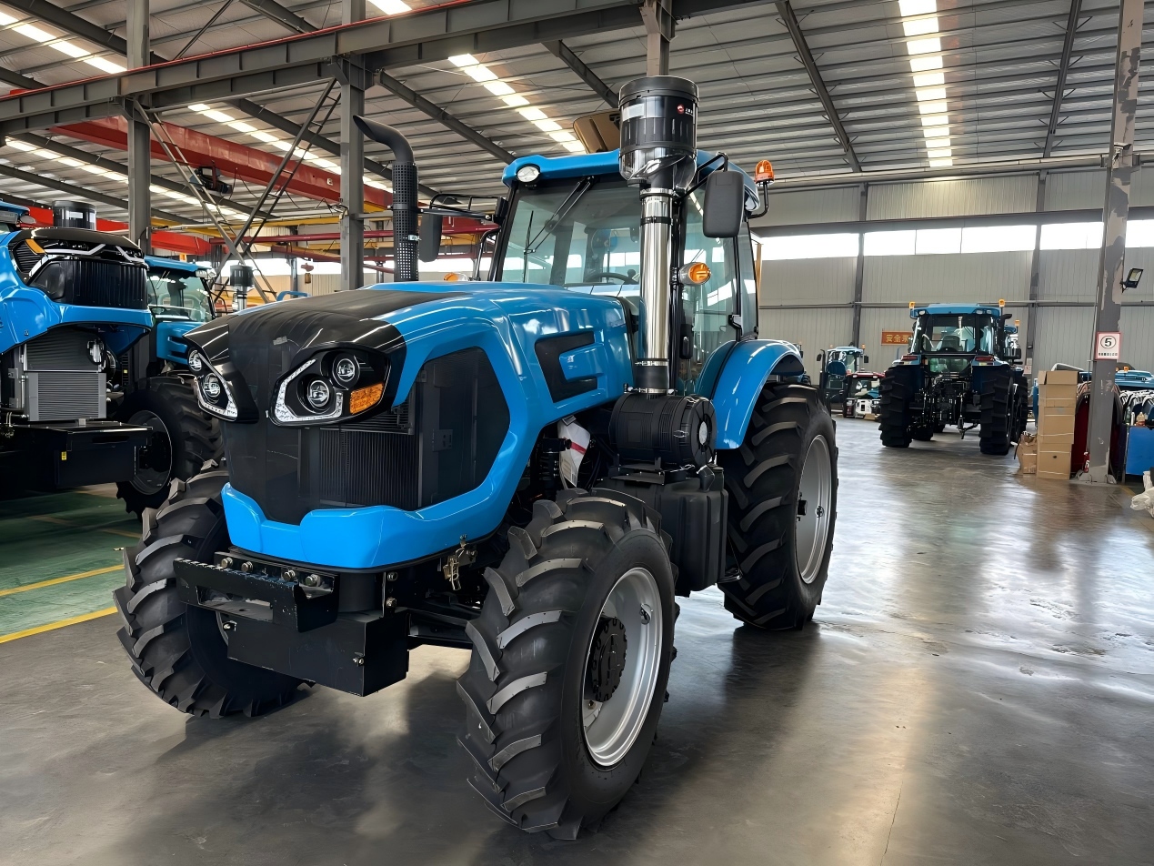 சீன உயர் குதிரைத்திறன் கொண்ட டிராக்டர்கள் ஆப்பிரிக்காவில் பெரிய அளவிலான விவசாயத்திற்கு முக்கிய சக்தியாகின்றன